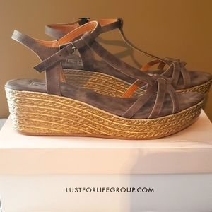 Wedge sandal, Taupe